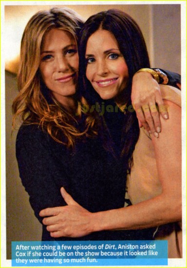 jennifer-aniston-on-dirt-03